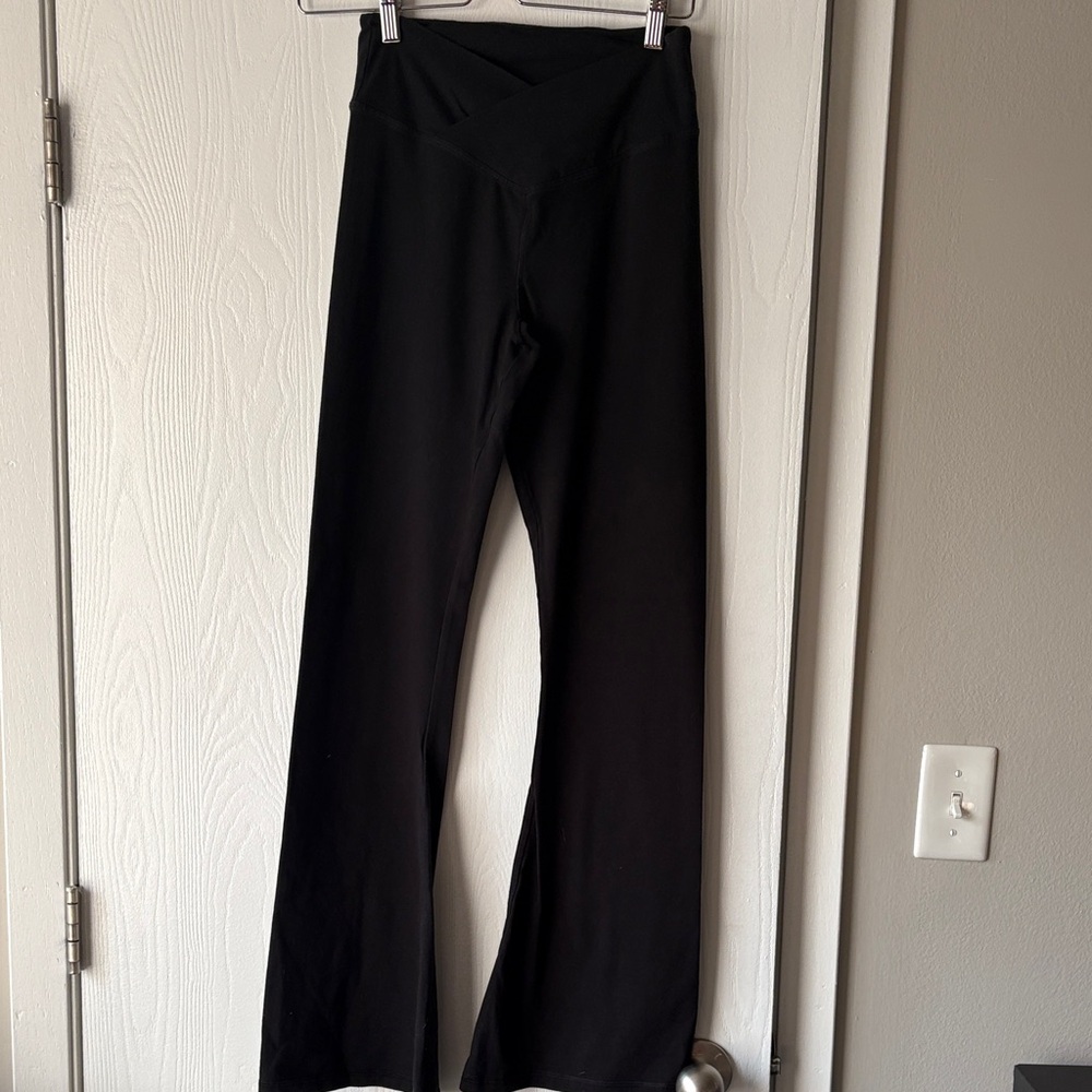 PINK Victoria's Secret Black Leggings